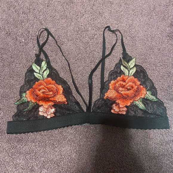 NWOT SHEIN lace bralette size M - Picture 1 of 4